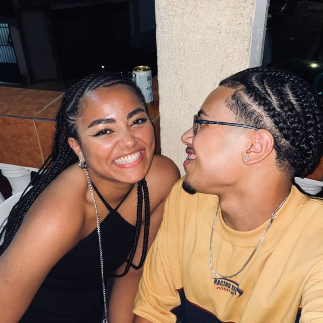 Desenho Animado de Casal - DrawGPT